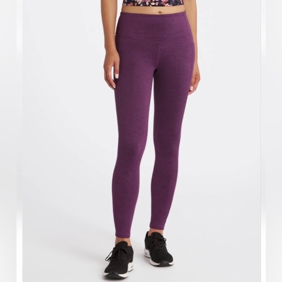 Gaiam Natalia Om Hi Rise Peached Perfect Relax Leggings
Active Workout L… - Picture 1 of 7